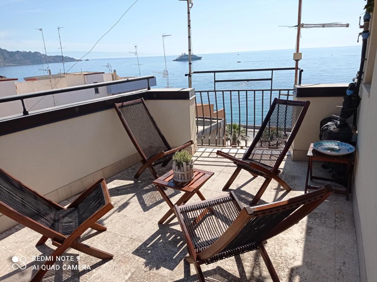 Lolita Holidays Giardini Naxos Exterior photo