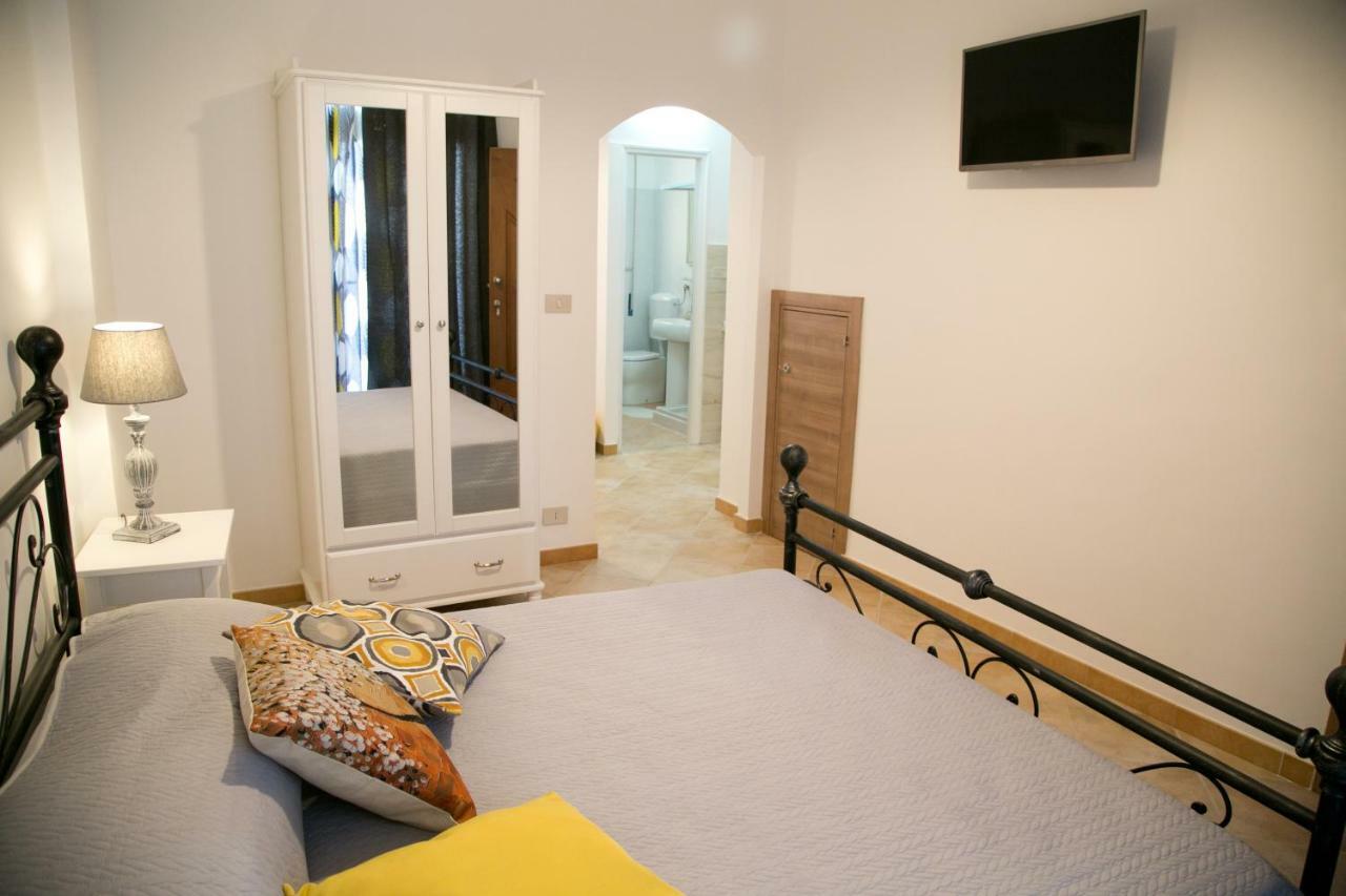 Lolita Holidays Giardini Naxos Exterior photo