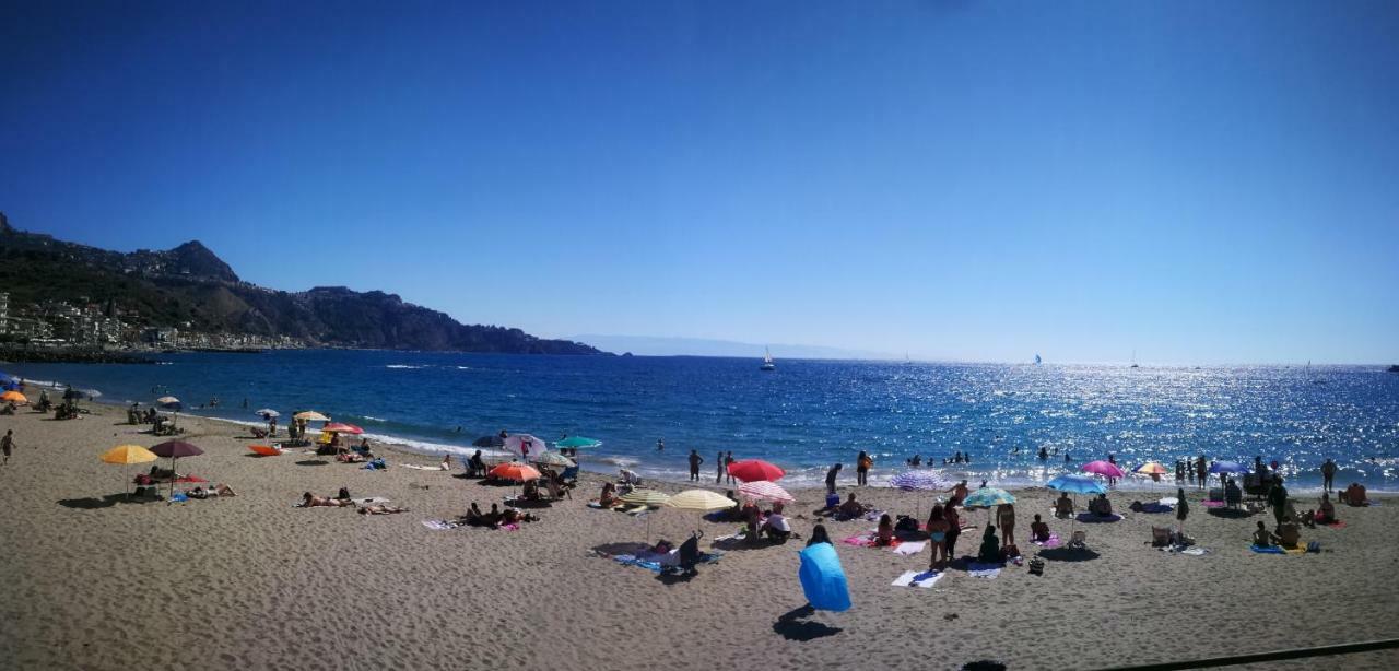 Lolita Holidays Giardini Naxos Exterior photo