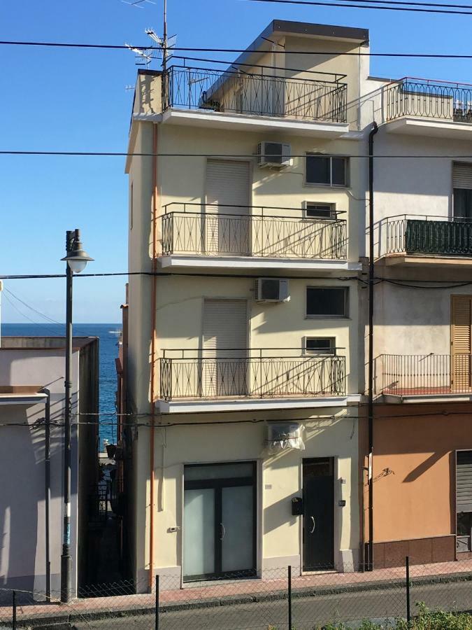 Lolita Holidays Giardini Naxos Exterior photo